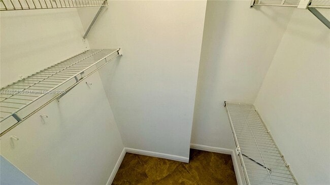 Building Photo - 540 Brickell Key Dr