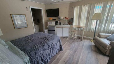 Building Photo - Studio Apartment