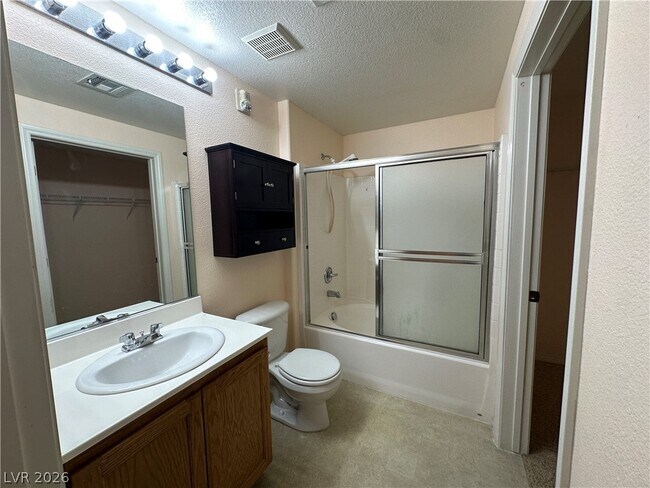 Building Photo - 5855 Valley Dr