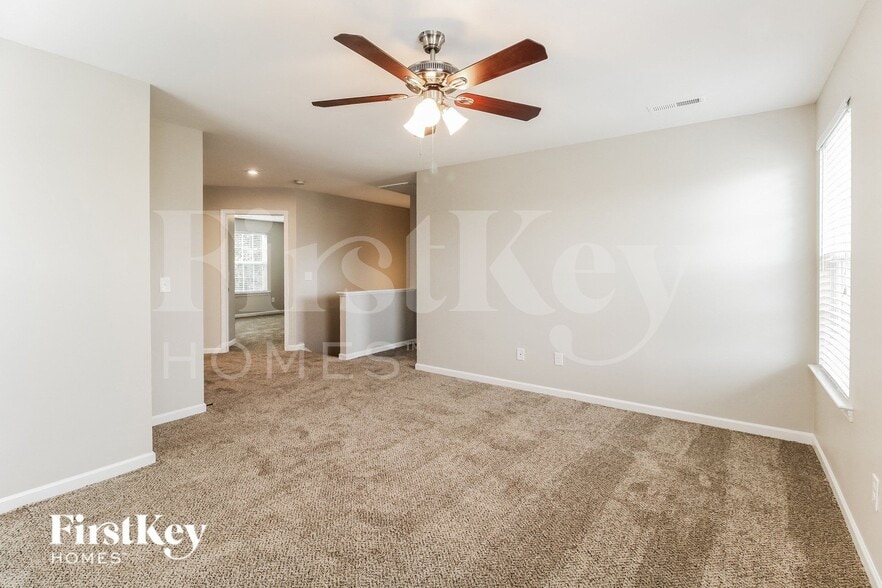 Building Photo - 5445 Misty Hill Cir