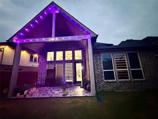Building Photo - 25859 Rippey Gln Dr