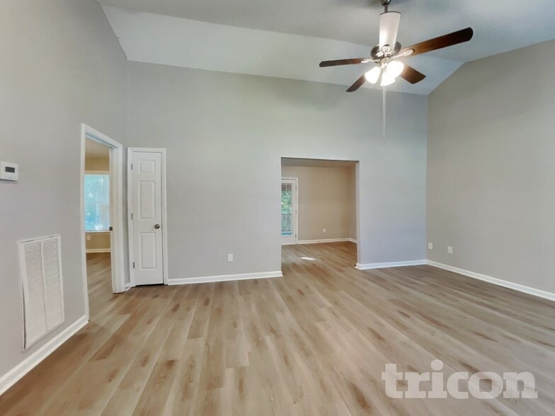 Building Photo - 125 Pinto Dr