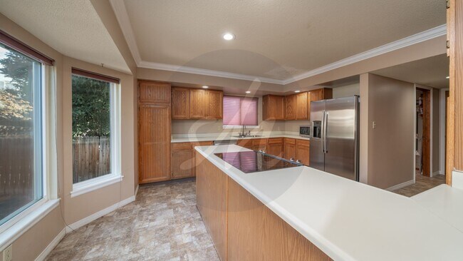 Building Photo - Old Farm Gem