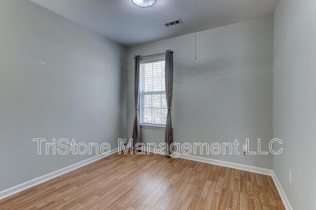 Building Photo - 5724 Henderson Oaks Dr
