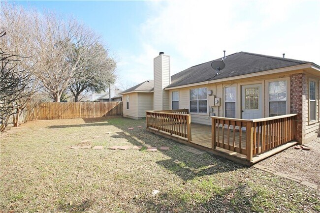 Building Photo - 2308 Sycamore Trail