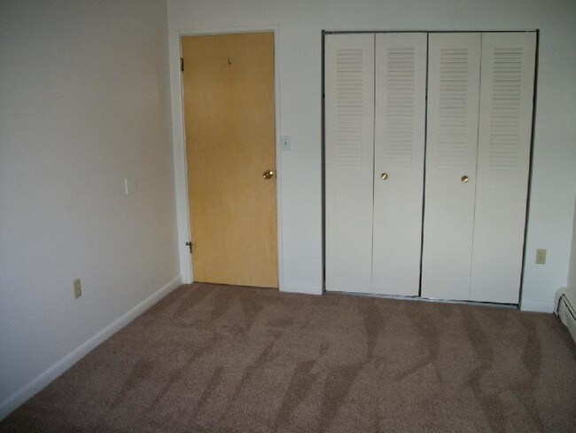 Building Photo - 218 Independence Ave