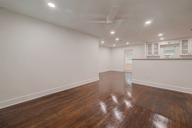 Building Photo - 5703 Belmark St