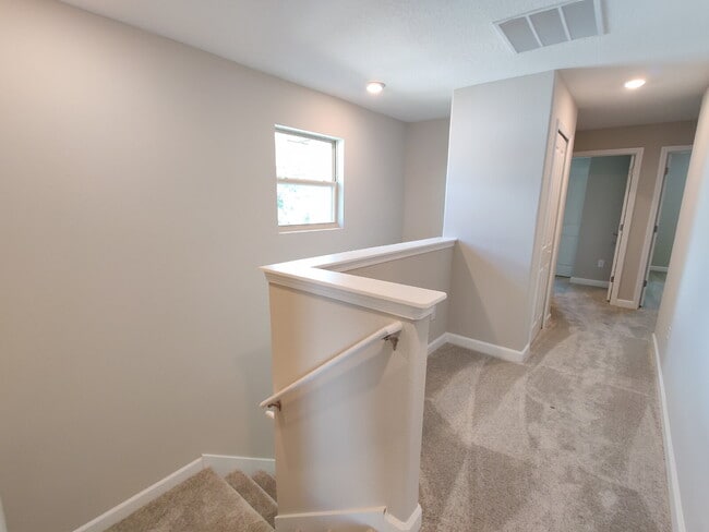 Building Photo - 23264 Willow Glen Way