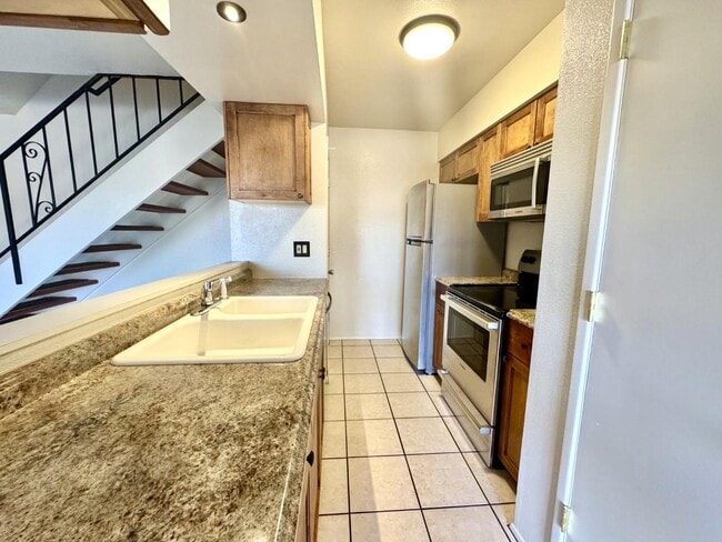 Building Photo - 6536 Calle La Paz