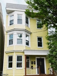 Building Photo - 816 S 16th St