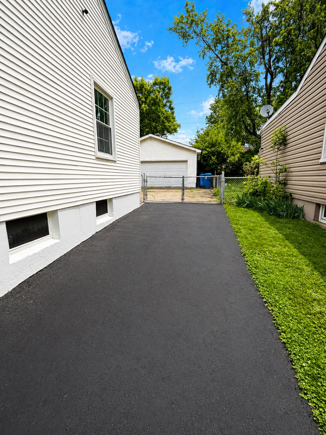 Building Photo - 8649 Kathlyn Dr