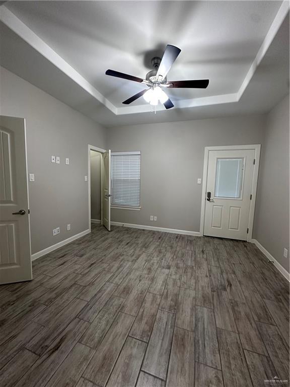 Building Photo - 12 W Primrose Ave