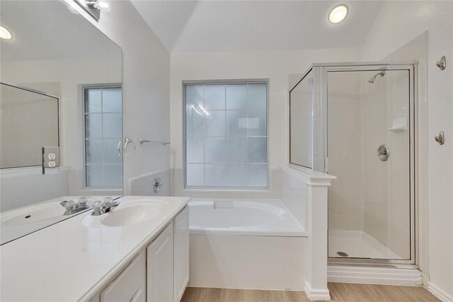 Building Photo - 10932 Mint Julep Dr