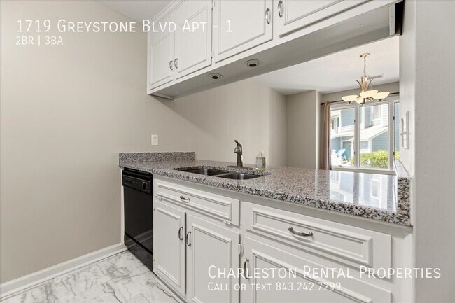 Building Photo - 1719 Greystone Blvd