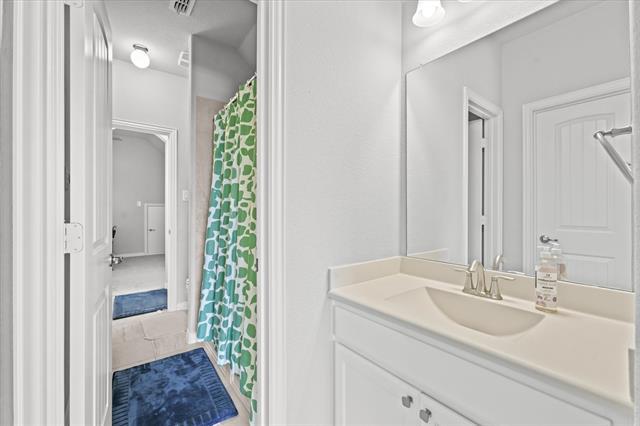 Building Photo - 352 Long Meadow Way