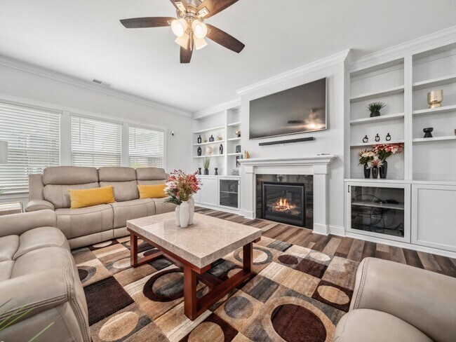 Building Photo - Longleaf Estates