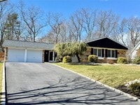 Building Photo - 102 Sycamore Cir