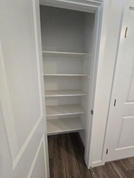 Building Photo - 5387 Euclid Dr