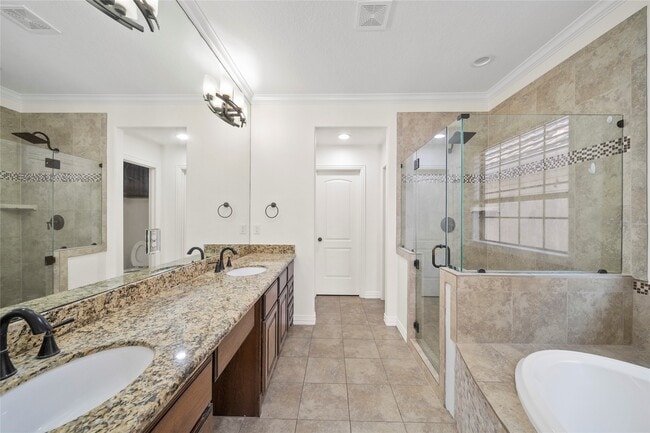 Building Photo - 7130 Laguna Villas