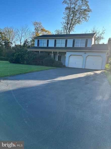 Building Photo - 703 Lora Ln