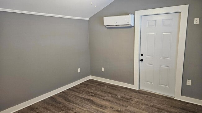 Building Photo - 425 Ardmore Rd