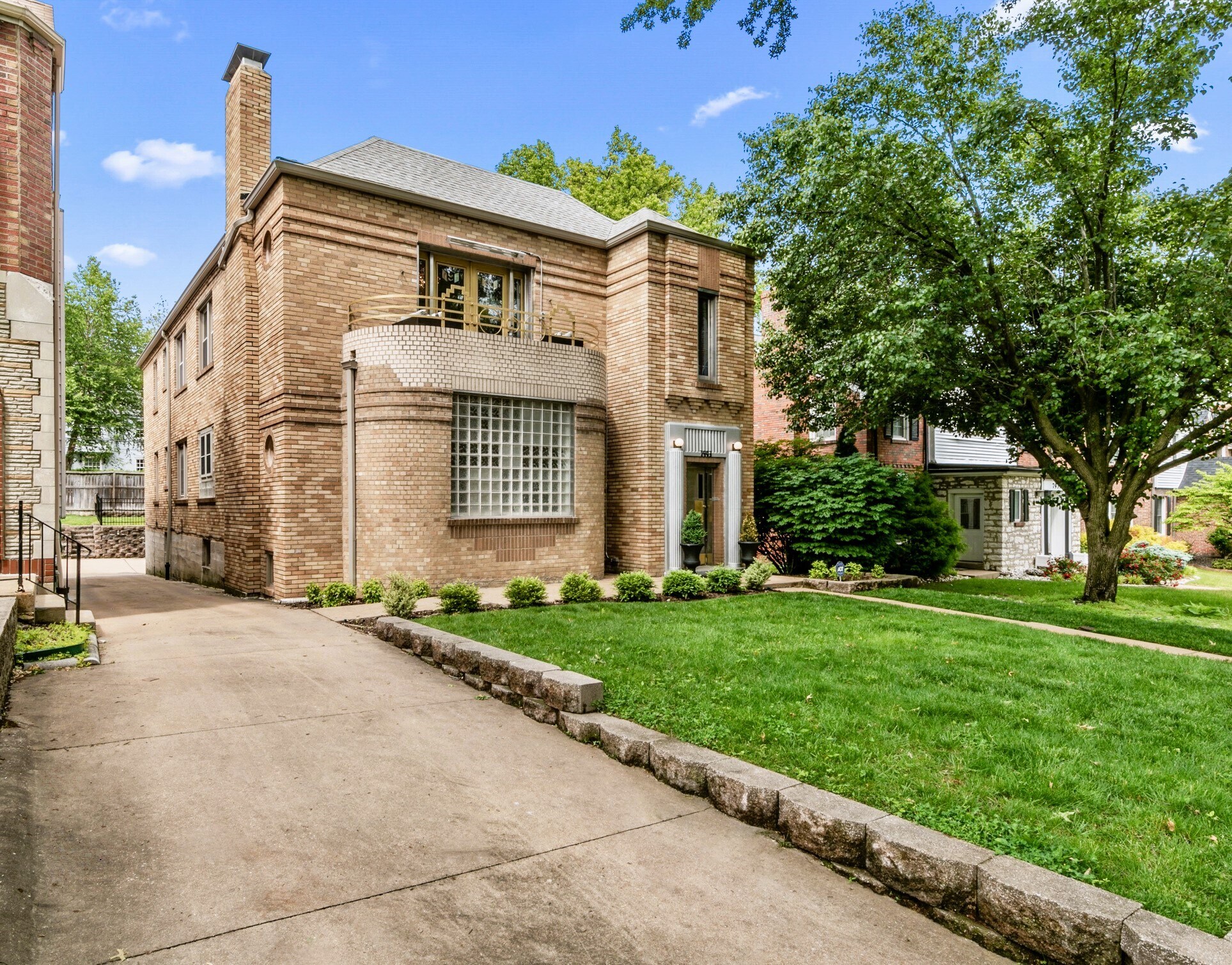 Building Photo - 7943 Delmar Blvd