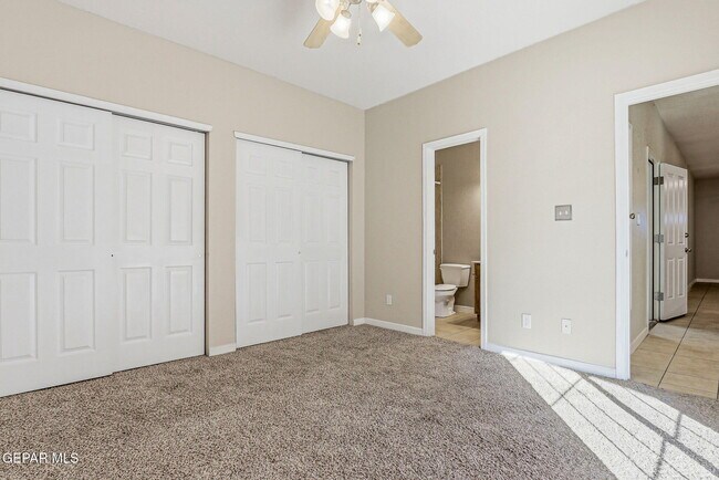 Building Photo - 3150 N Yarbrough Dr