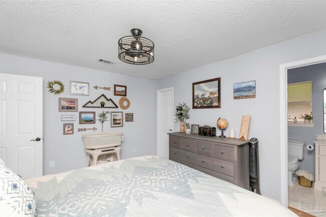 Building Photo - 1512 Galvin Ave