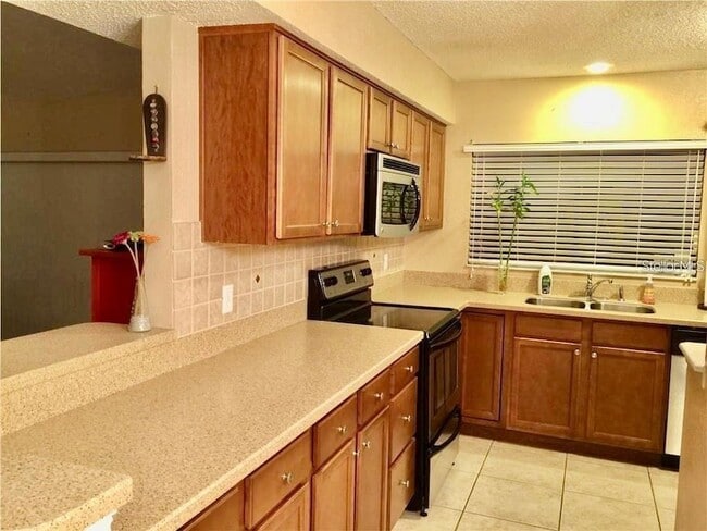 Building Photo - 546 Cidermill Pl