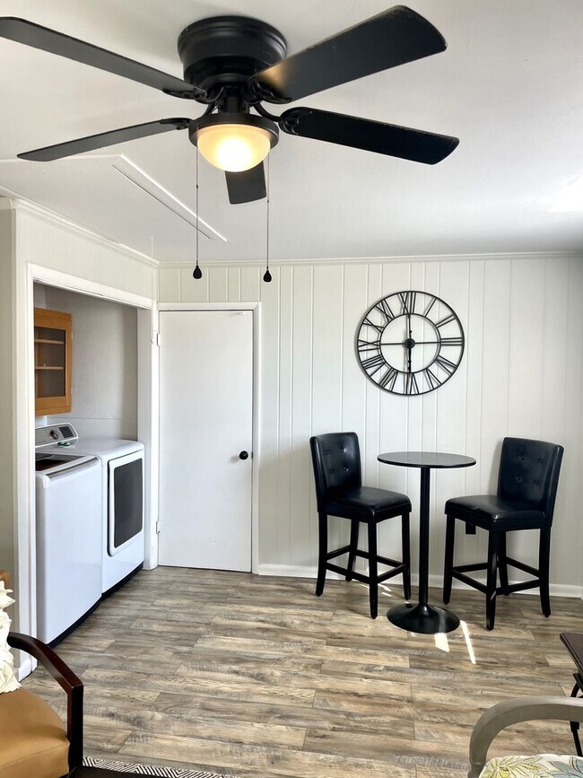 Building Photo - 214 Chapman Ln