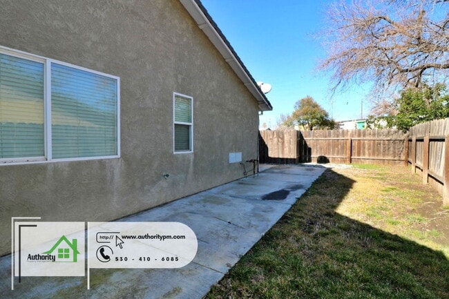 Building Photo - 3765 Main St