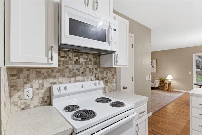 Building Photo - 932 S Curtis Ave