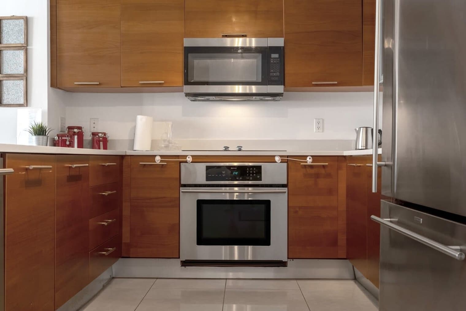 Building Photo - 3256 NE 1st Ave