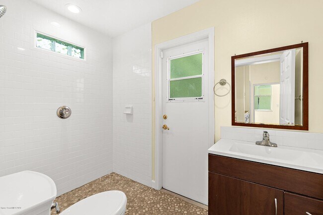 Building Photo - 845 S Tropical Trail