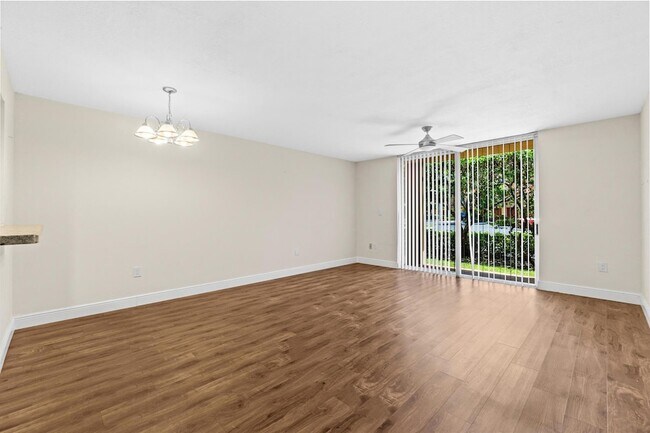 Building Photo - 600 Scotia Dr