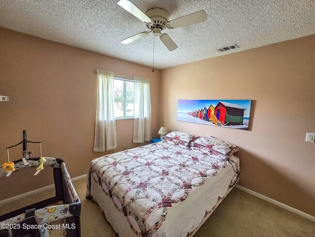 Building Photo - 639 Ridge Club Dr