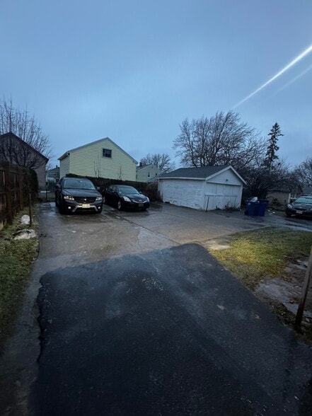 Building Photo - 4034 Bailey Ave