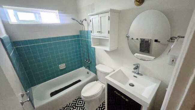 Building Photo - 24 Brooks Ave