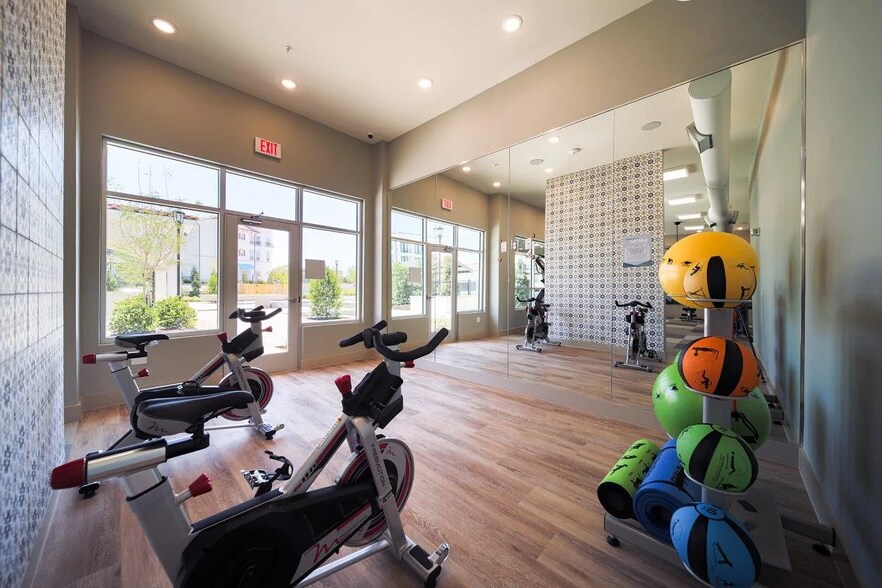 Building Photo - 5344 Sycamore School Rd