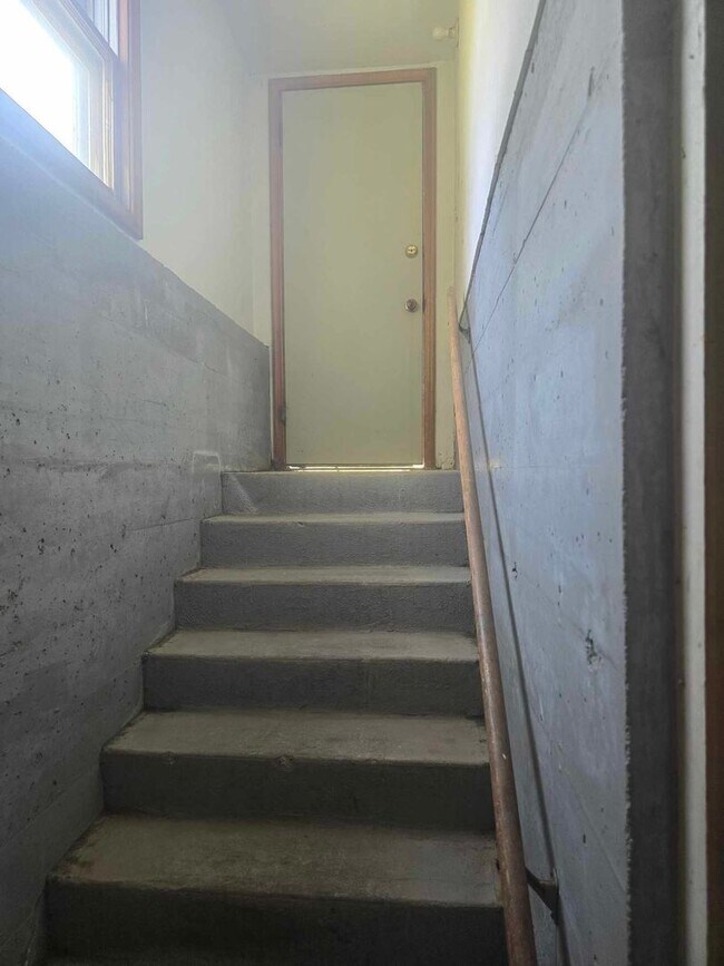 Building Photo - Soda Triplex