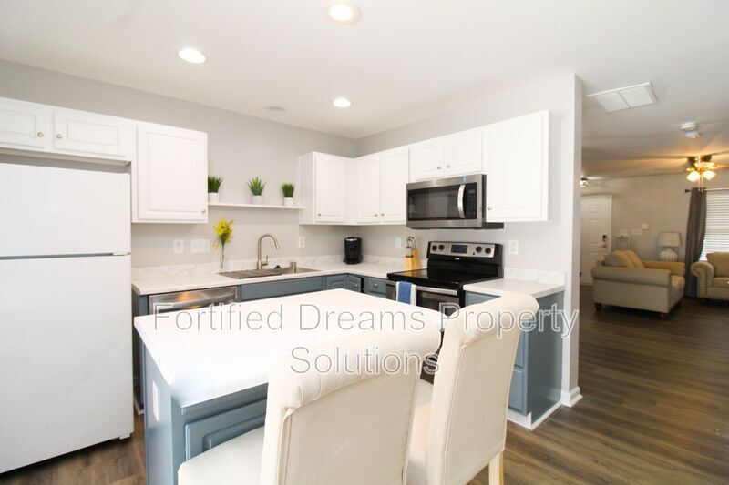 Building Photo - 310 Bridford Downs Dr