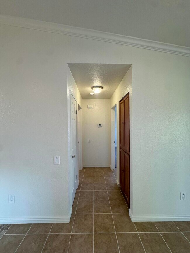Building Photo - 78650 Ave 42