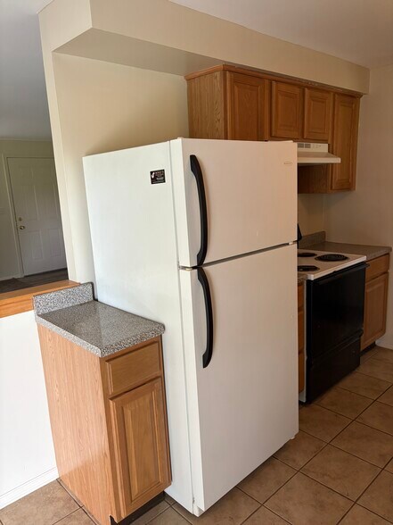 Building Photo - 7781 Sebring Dr