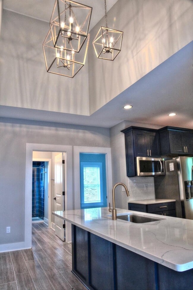 Building Photo - 76 W Starr Ave