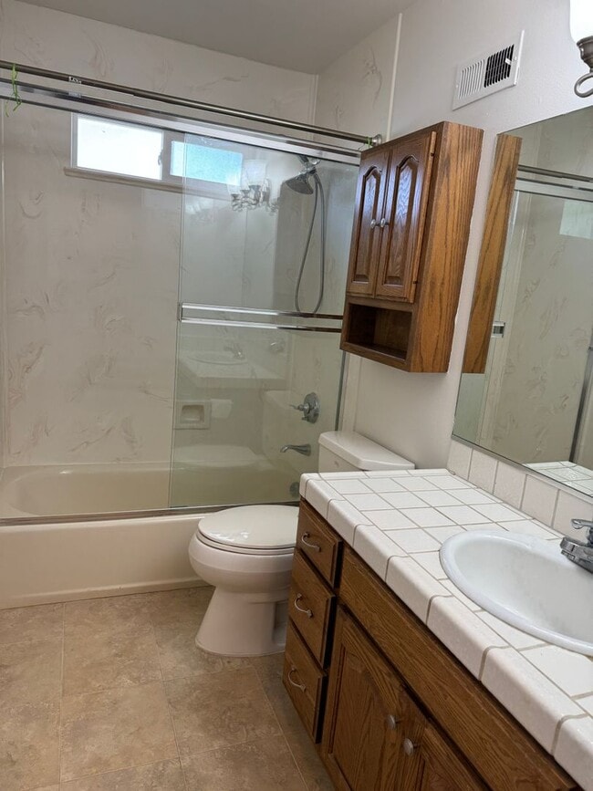 Building Photo - 430 Blue Ridge Dr