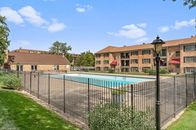 Building Photo - 1808 Fayette Walk