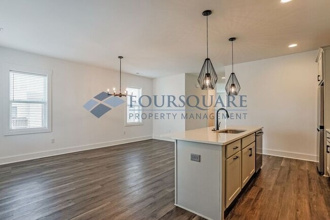Building Photo - Three- Stories End Unit Town Home | Entry ...