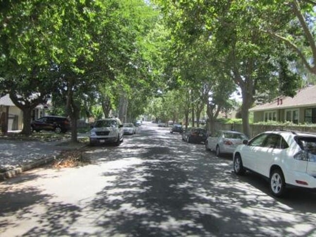 Building Photo - CHARMING 3 BEDROOM, 1 BATHROOM HOME IN DOW...