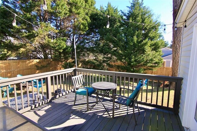 Building Photo - 2565 Camille Dr NE