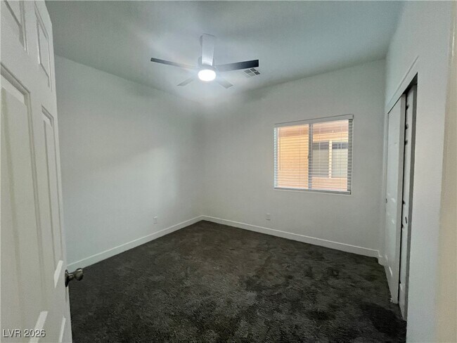 Building Photo - 3816 Waynesvill St